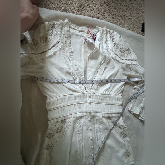 ASOS White Lace Trimmed Robe - Picture 6 of 9